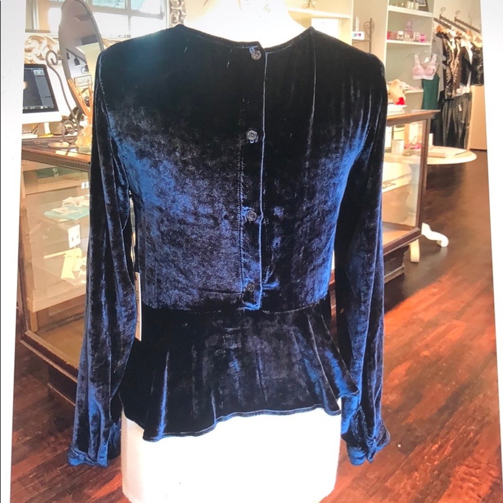 Bella Dahl Button Back Peplum in Sapphire